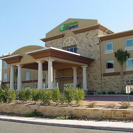 Holiday Inn Express & Suites Fredericksburg By Ihg Buitenkant foto