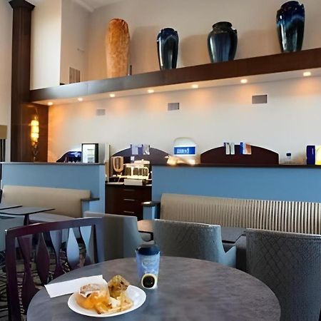 Holiday Inn Express & Suites Fredericksburg By Ihg Buitenkant foto