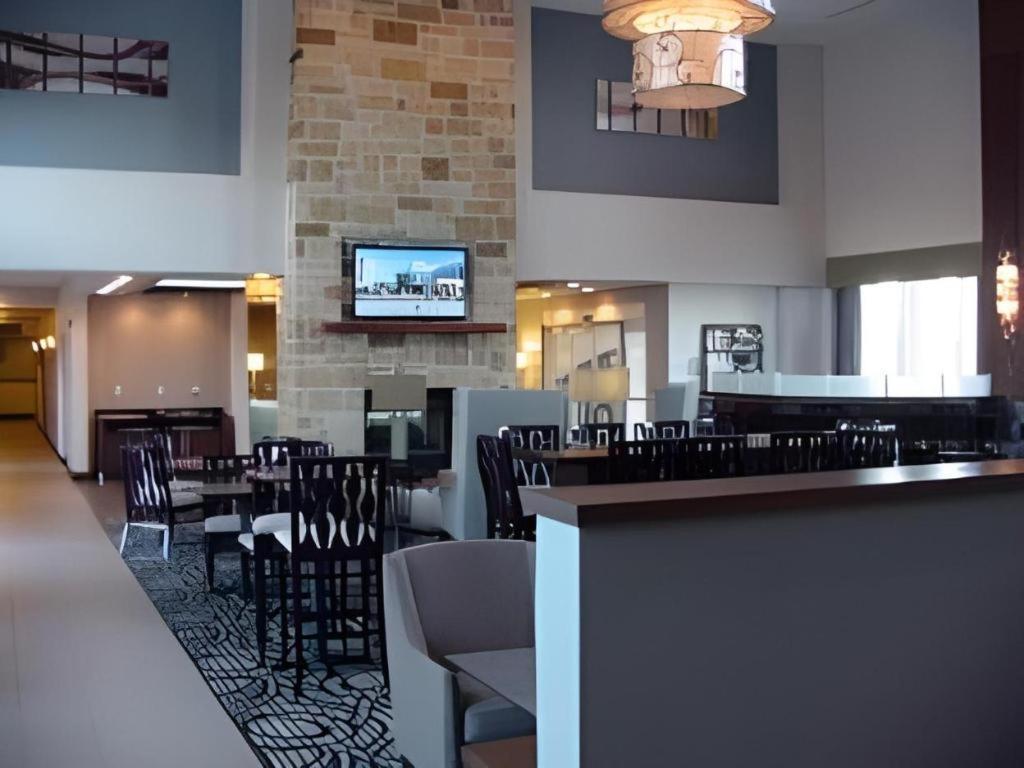 Holiday Inn Express & Suites Fredericksburg By Ihg Buitenkant foto