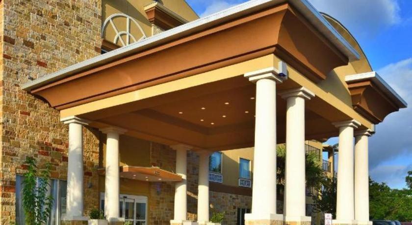 Holiday Inn Express & Suites Fredericksburg By Ihg Buitenkant foto