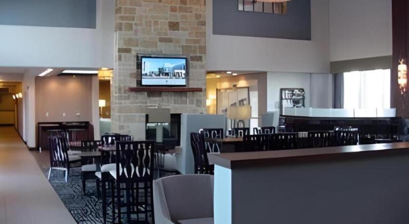Holiday Inn Express & Suites Fredericksburg By Ihg Buitenkant foto